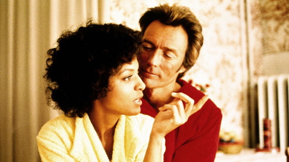 Jemima (Vonetta McGee) und Jonathan (Clint Eastwood).