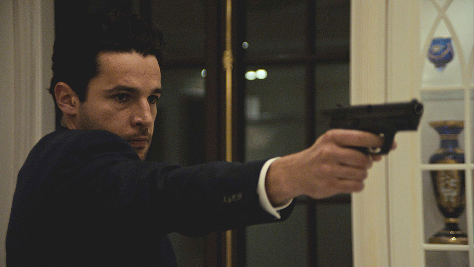 Colin (Christopher Abbott)