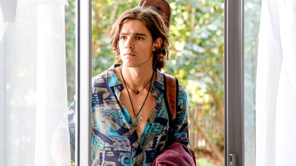 Devon Cassidy (Brenton Thwaites)